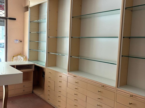 negozio in affitto a Parma in zona Centro Storico
