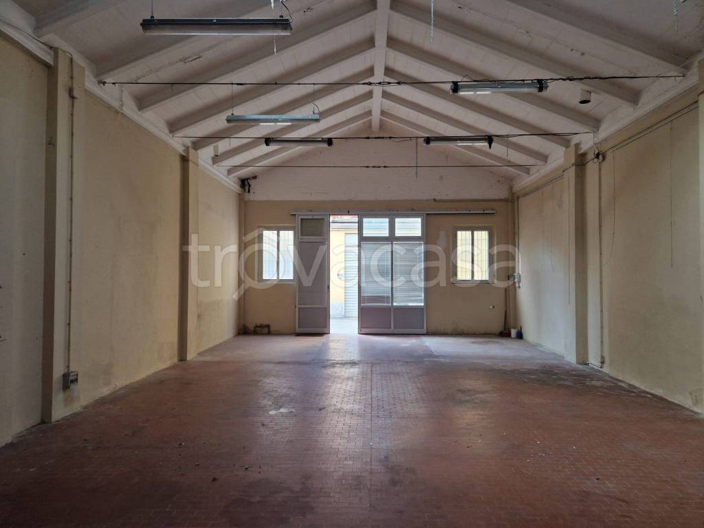 locale commerciale in affitto a Parma in zona Centro Storico