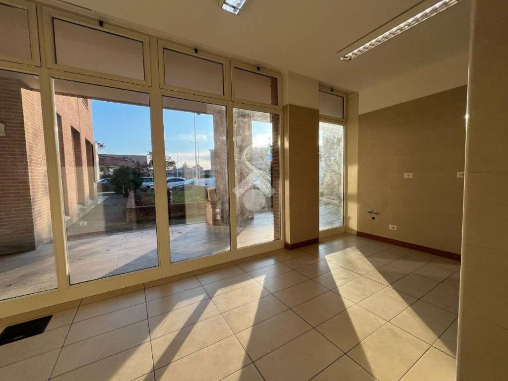 negozio in affitto a Parma in zona Centro Storico