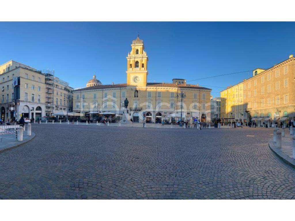 negozio in affitto a Parma in zona Centro Storico