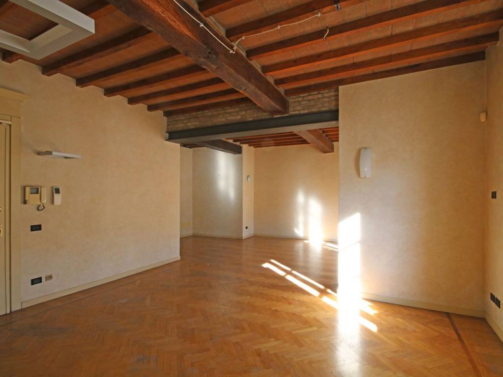 appartamento in affitto a Parma in zona Centro Storico