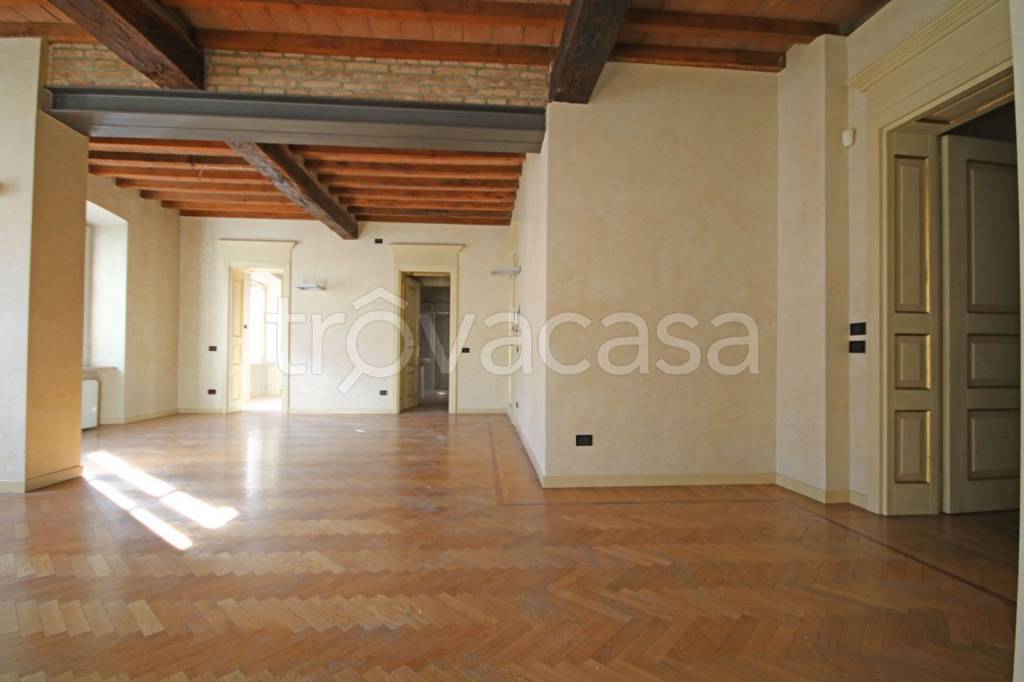 appartamento in affitto a Parma in zona Centro Storico