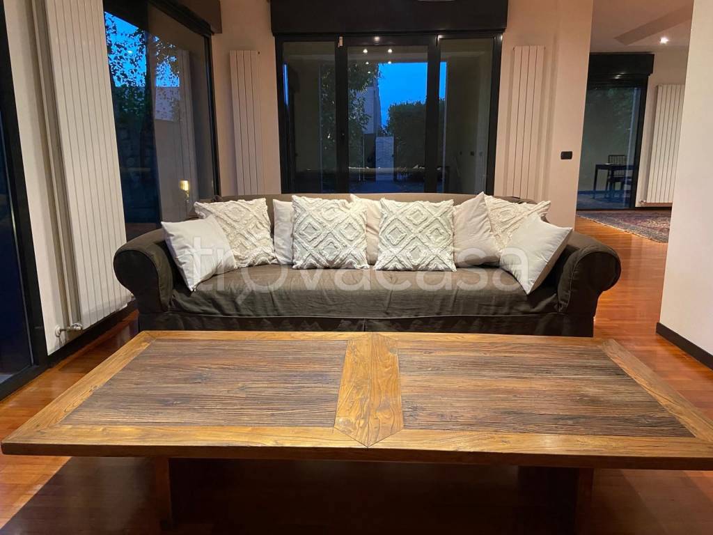 casa indipendente in affitto a Parma in zona Botteghino