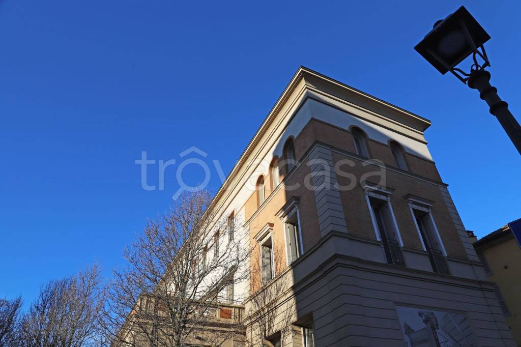 ufficio in affitto a Parma in zona Oltretorrente