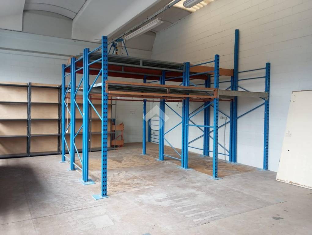 locale commerciale in affitto a Parma in zona San Martino / Paradigna