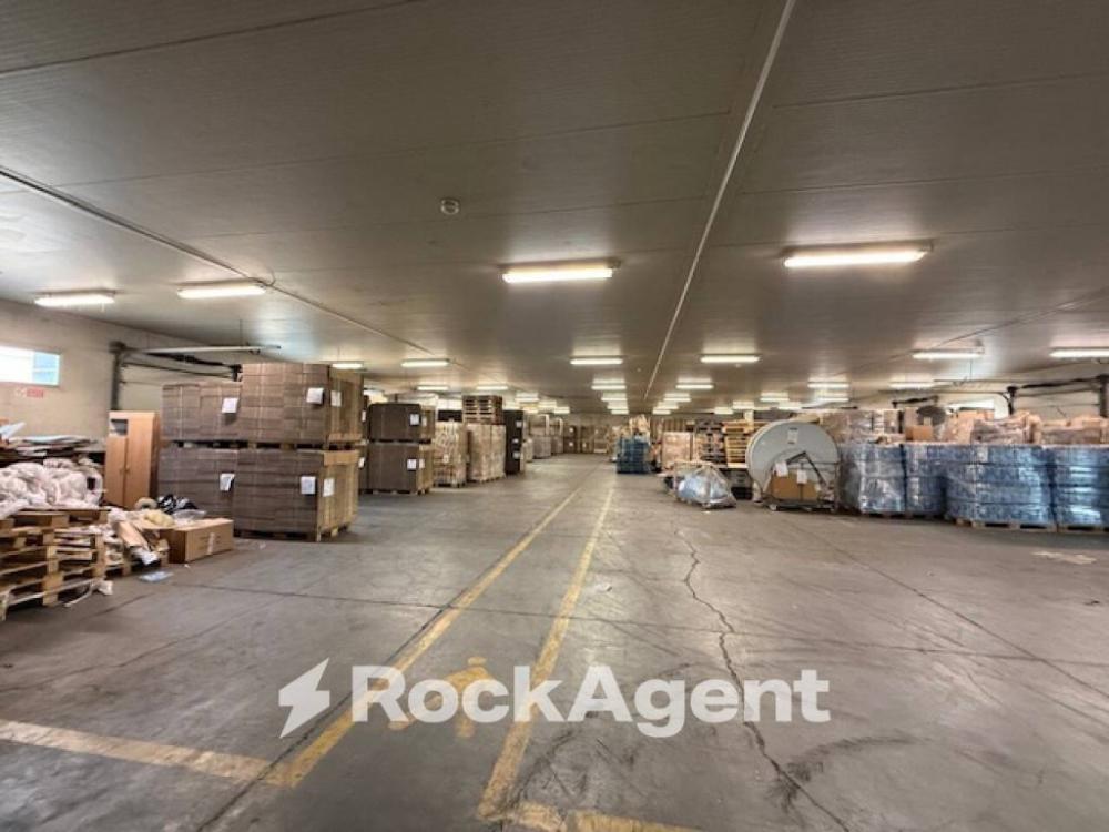 locale commerciale in affitto a Parma in zona Crocetta