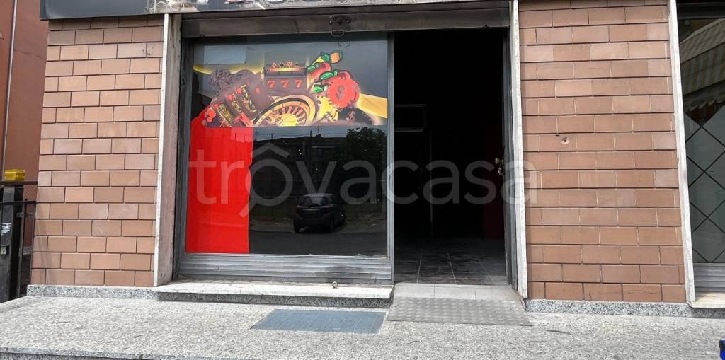 negozio in affitto a Parma