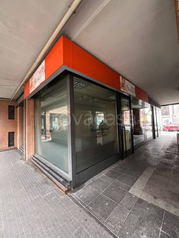 negozio in affitto a Parma in zona Pablo