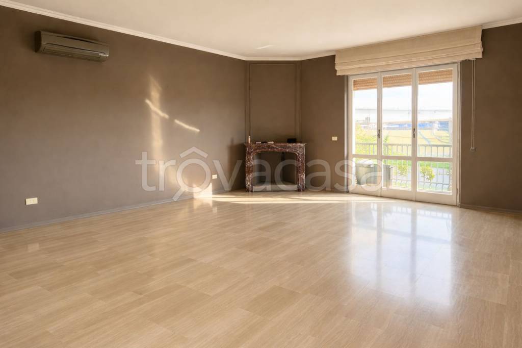 appartamento in affitto a Parma in zona Cittadella