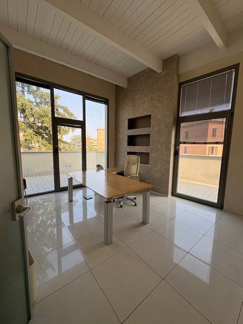 ufficio in affitto a Parma in zona Pablo