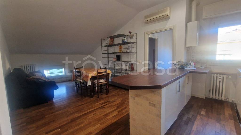 appartamento in affitto a Parma in zona Cittadella