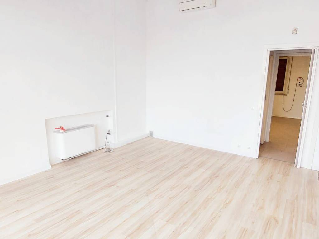 negozio in affitto a Parma in zona San Lazzaro