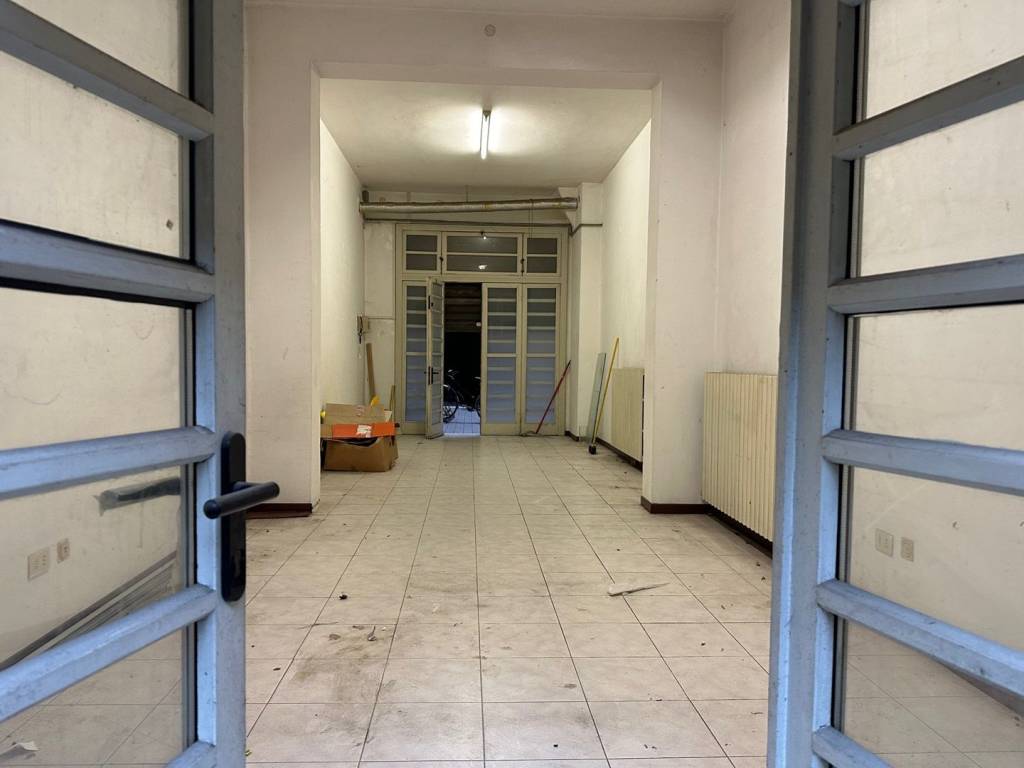 locale commerciale in affitto a Parma in zona Centro Storico