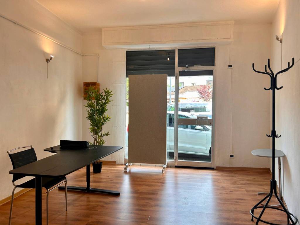 negozio in affitto a Parma in zona Montanara