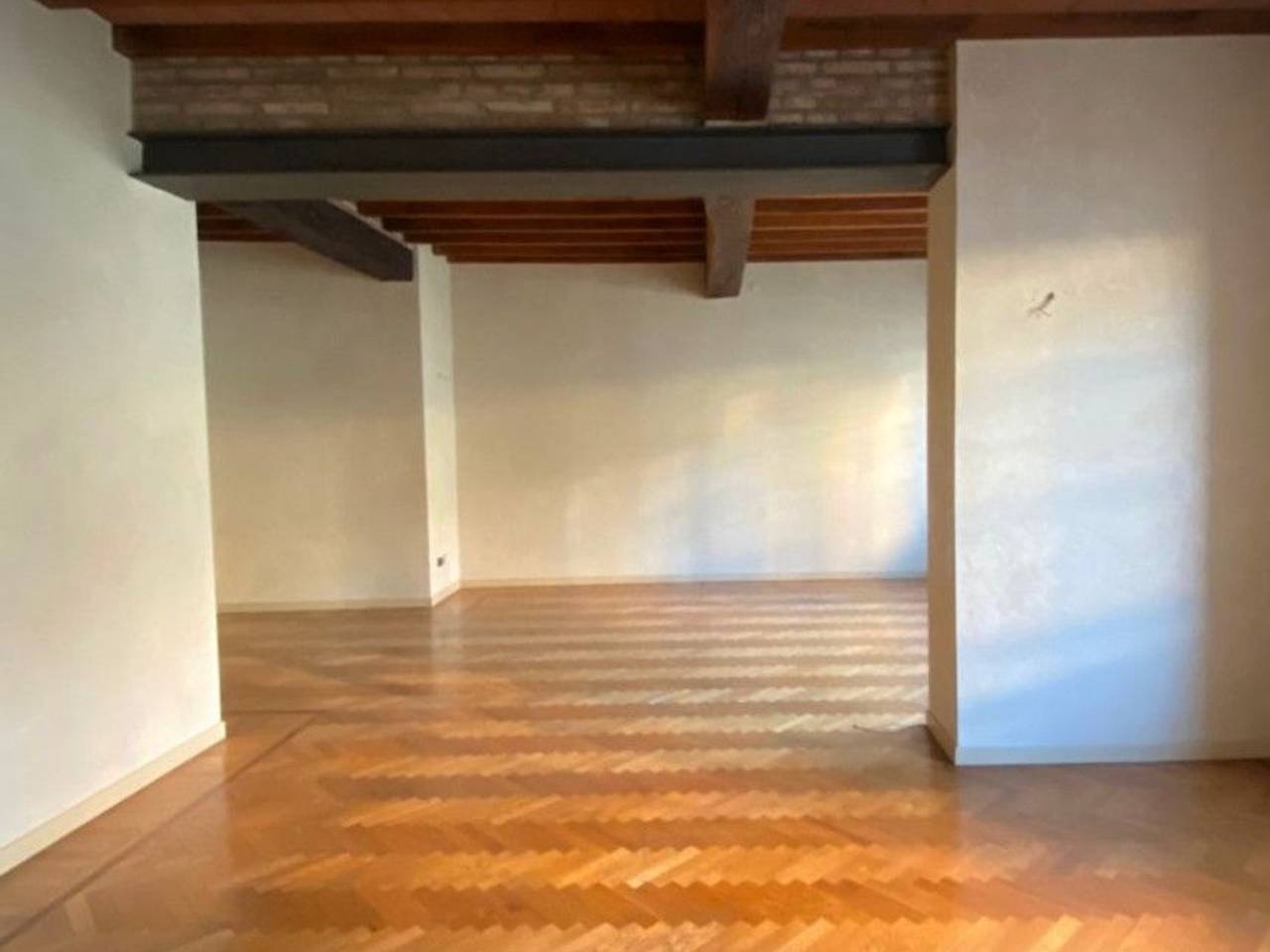 appartamento in affitto a Parma in zona Centro Storico