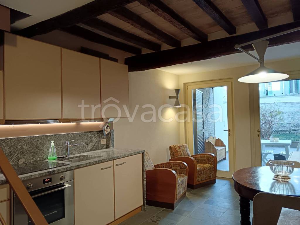 appartamento in affitto a Parma in zona Oltretorrente