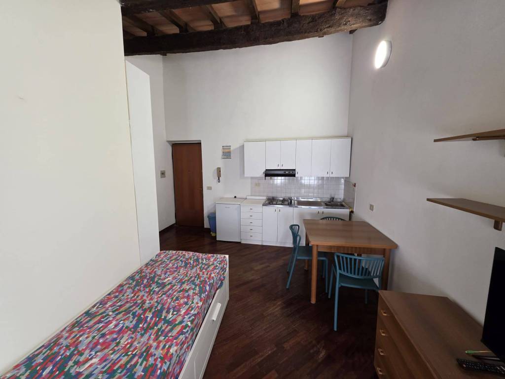 appartamento in affitto a Parma in zona Oltretorrente