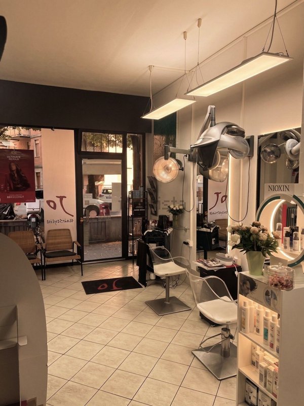 locale commerciale in affitto a Parma in zona Cittadella