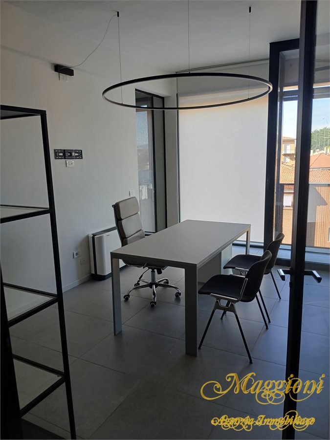 ufficio in affitto a Parma in zona Montanara