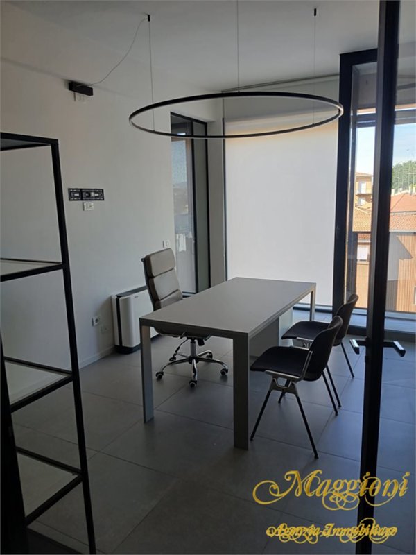 ufficio in affitto a Parma in zona Montanara