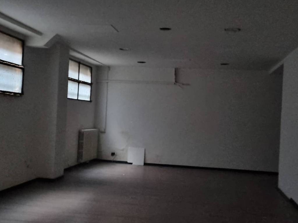 negozio in affitto a Parma in zona Centro Storico
