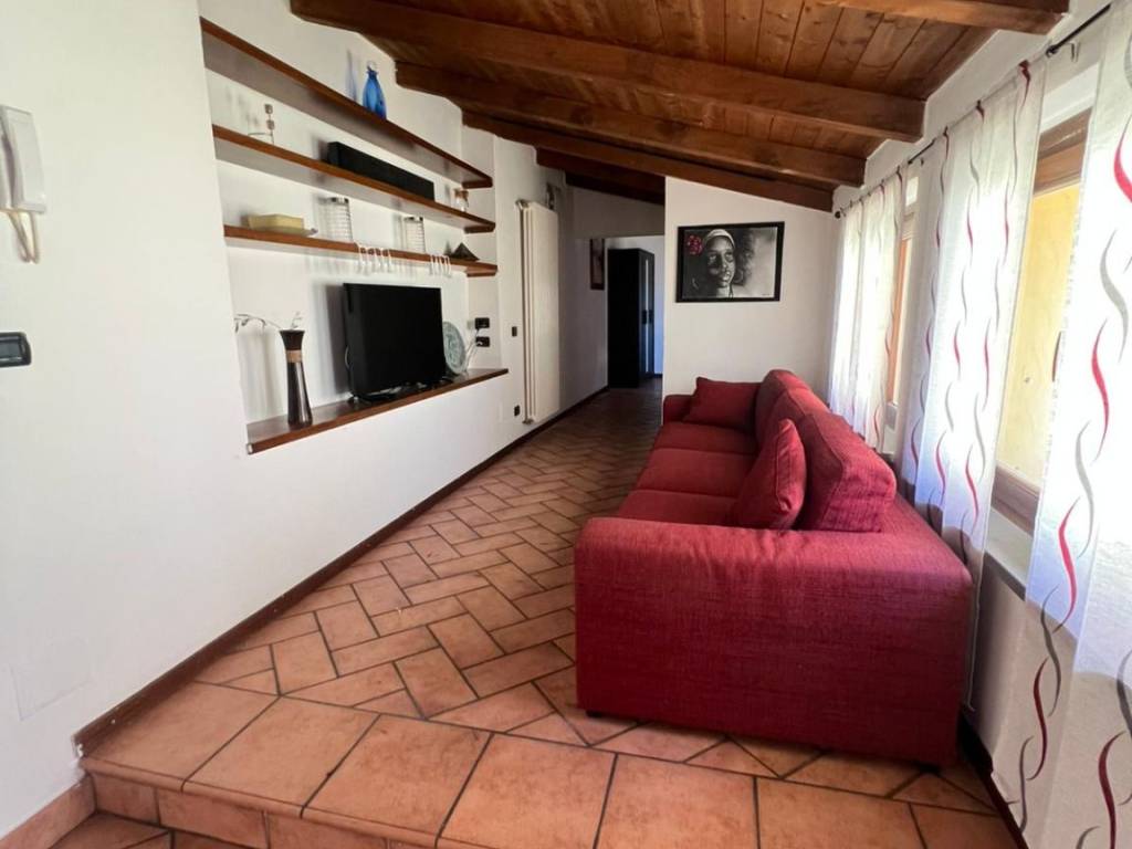 appartamento in affitto a Parma in zona Oltretorrente