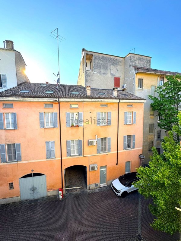 appartamento in affitto a Parma in zona Centro Storico