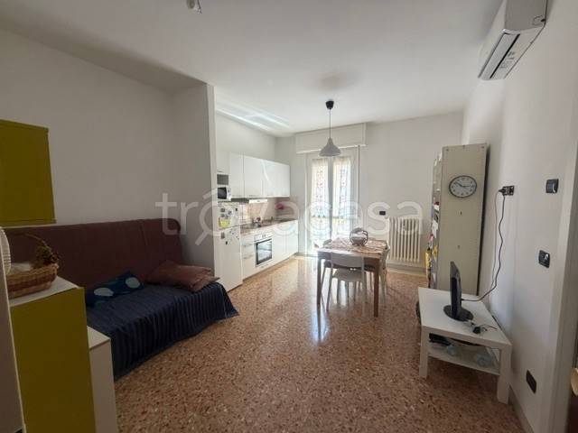 appartamento in affitto a Parma in zona Cittadella
