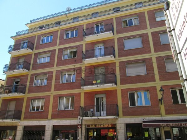 appartamento in affitto a Parma in zona Oltretorrente