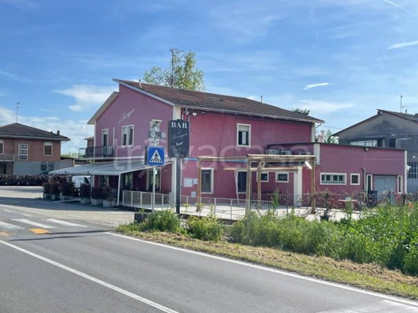 negozio in affitto a Roccabianca in zona Fontanelle