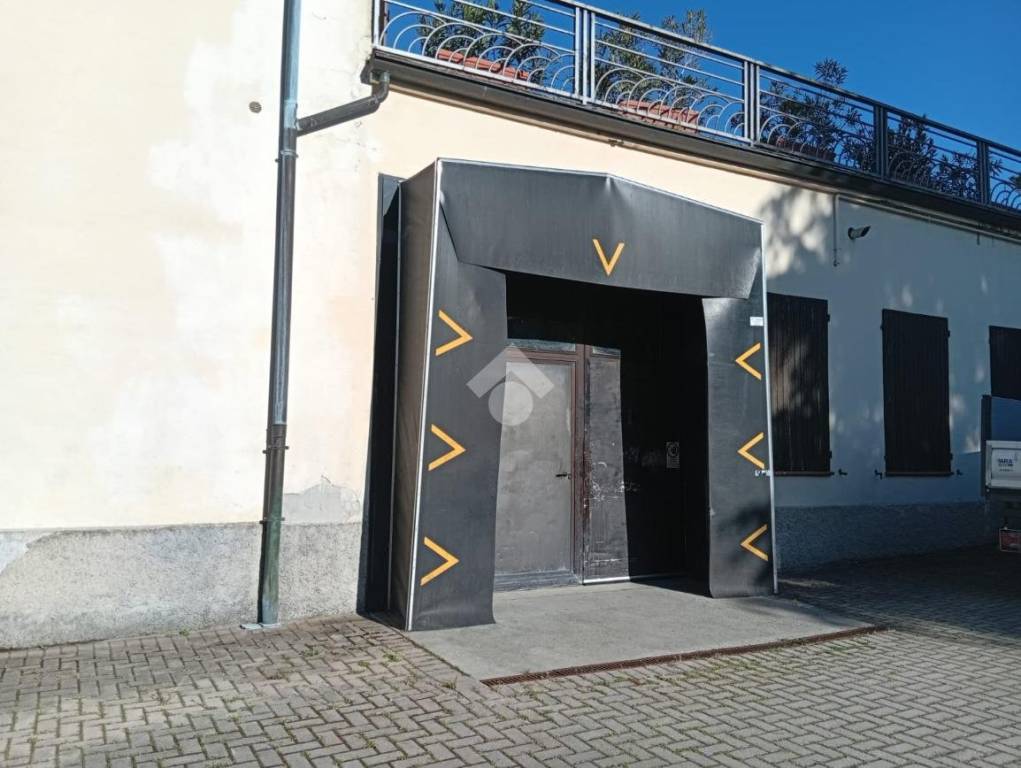 locale commerciale in affitto a Sala Baganza