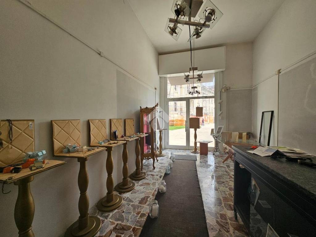 negozio in affitto a Salsomaggiore Terme