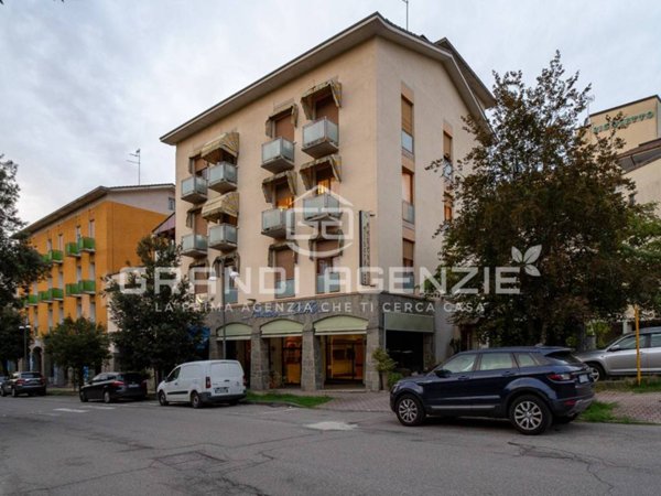 negozio in affitto a Salsomaggiore Terme in zona Tabiano Bagni