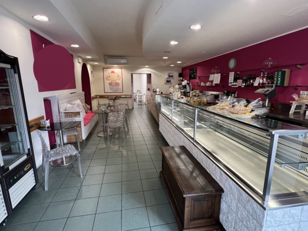 negozio in affitto a Soragna