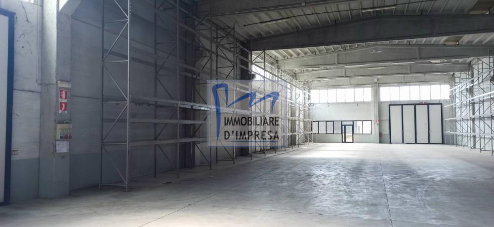 capannone in affitto a Torrile in zona San Polo