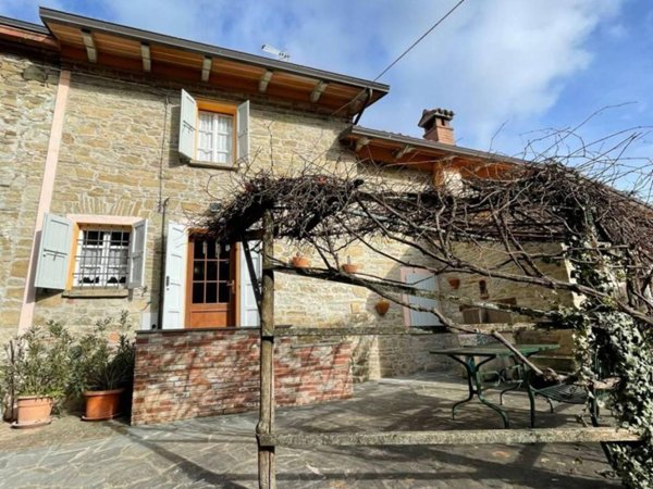 appartamento in affitto a Varano de' Melegari