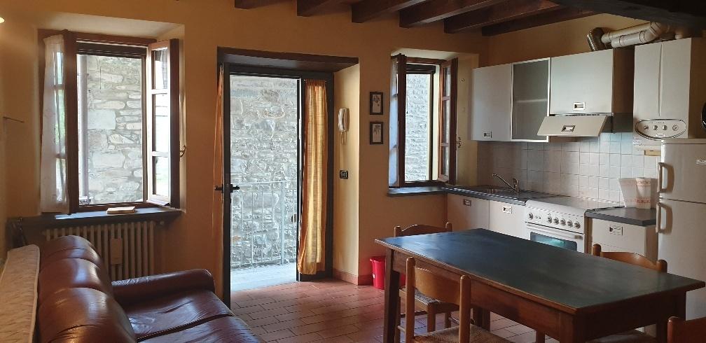 appartamento in affitto a Varano de' Melegari