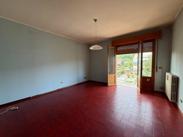 appartamento in affitto a Varano de' Melegari in zona Viazzano