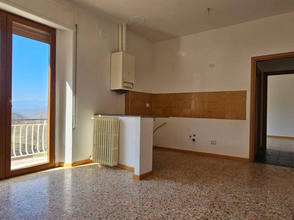 appartamento in affitto a Varsi