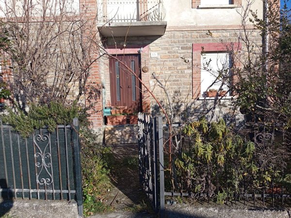 appartamento in affitto a Varsi