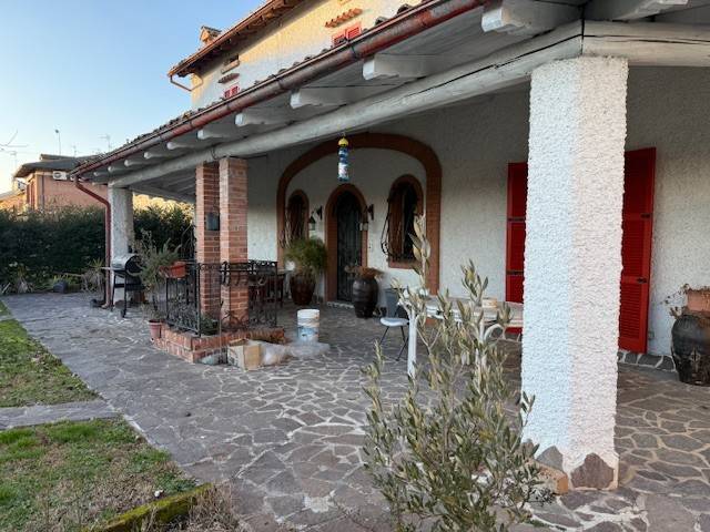 casa indipendente in affitto a Sissa Trecasali