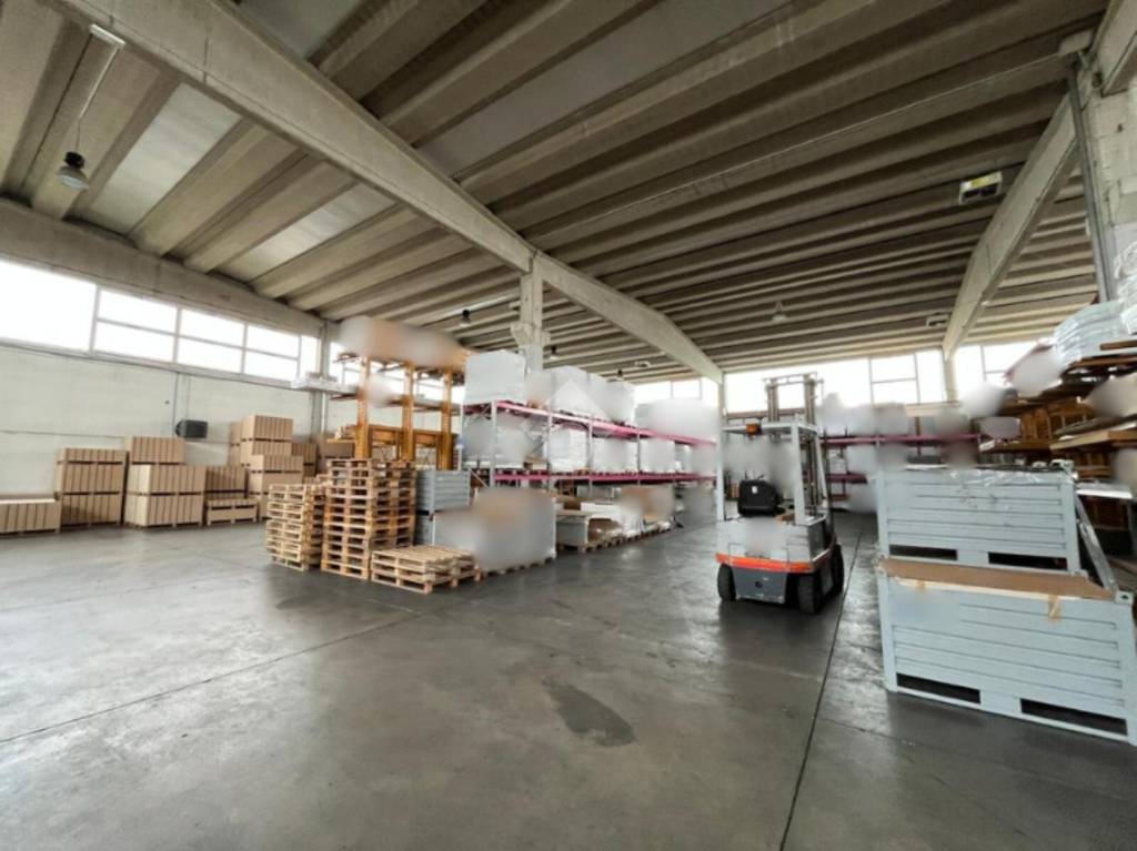 locale commerciale in affitto a Sissa Trecasali