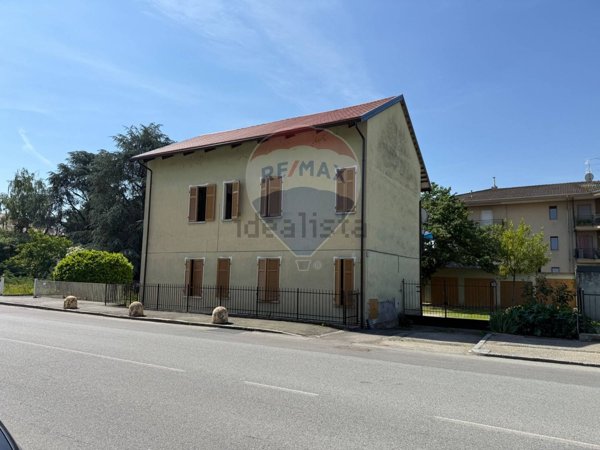appartamento in affitto a Santhià
