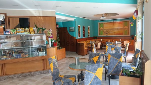 negozio in affitto a Santhià