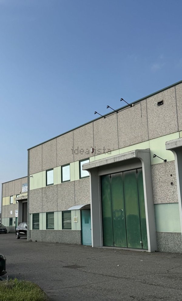 capannone in affitto a Santhià