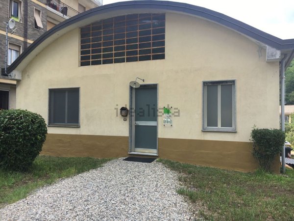 locale commerciale in affitto a Valduggia