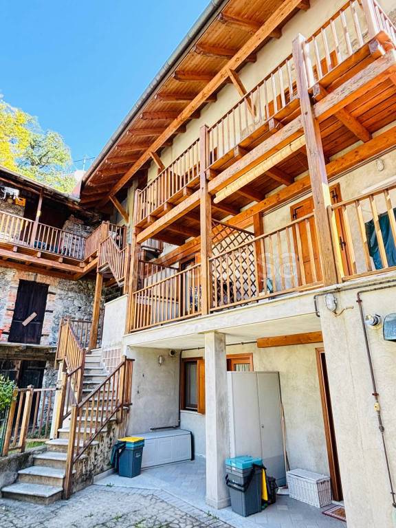 appartamento in affitto a Varallo in zona Roccapietra