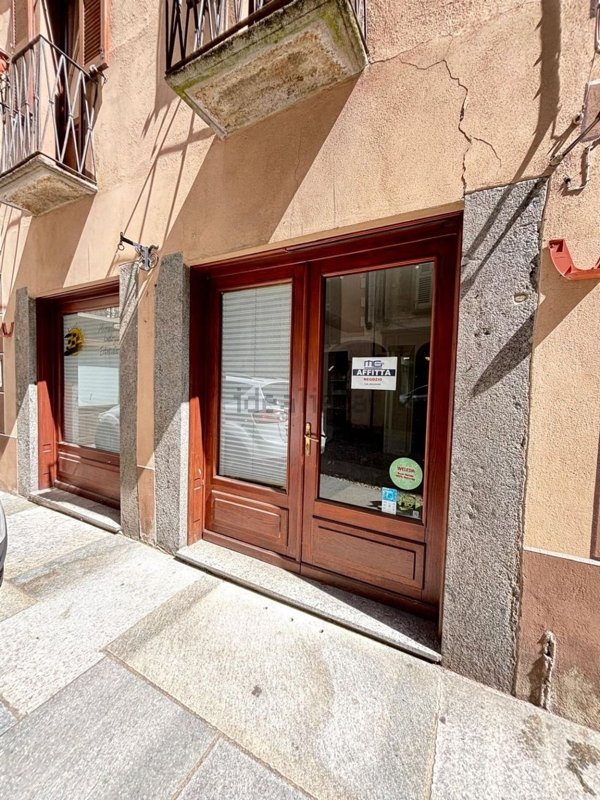 locale commerciale in affitto a Varallo