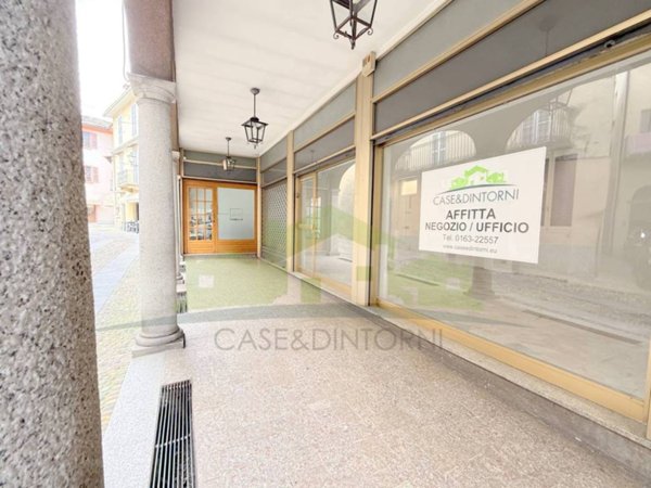 negozio in affitto a Varallo
