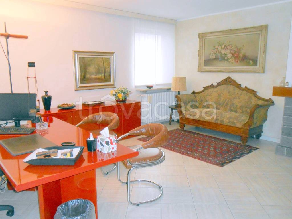 ufficio in affitto a Vercelli